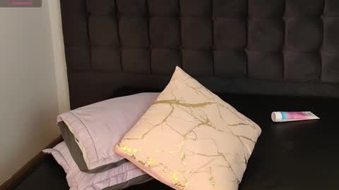 sweety nicole 3 online show from November 8, 6:29 am