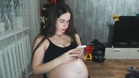 sweety_pie_8 online show from December 6, 7:55 pm