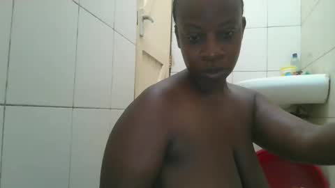 sweetyass25 online show from October 21, 6:45 pm