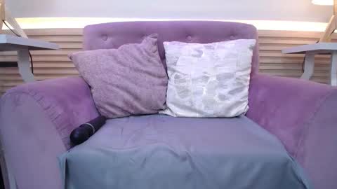 LAURA online show from March 28, 12:15 pm