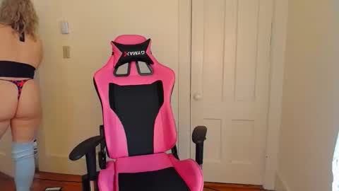 ashley blayde online show from April 2, 7:55 pm