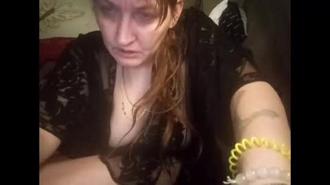 swollenclitneedsdad online show from February 20, 5:28 am