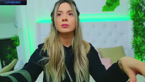 Arianna online show from December 9, 1:02 pm