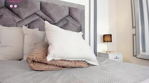 Tahlia Moreau online show from April 11, 7:45 am