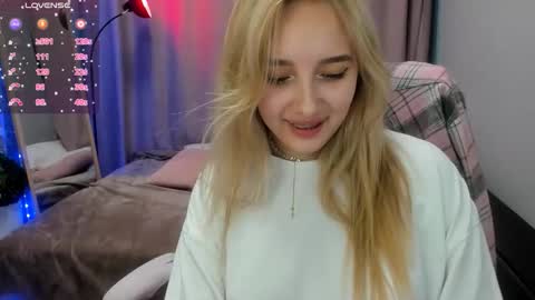 Taisia online show from April 4, 8:13 am