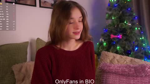 Mia online show from December 20, 1:53 am