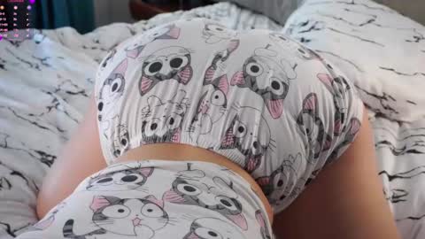 Molly online show from March 24, 8:41 am