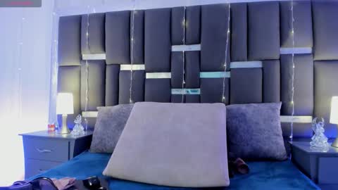 tali  online show from November 19, 6:41 pm