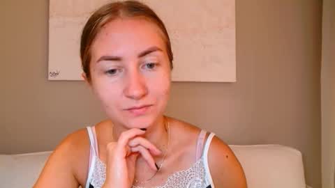 Snapshot of taliiyafiredream chatting on October 21, 6:06 am Kira online show from October 21, 6:06 am