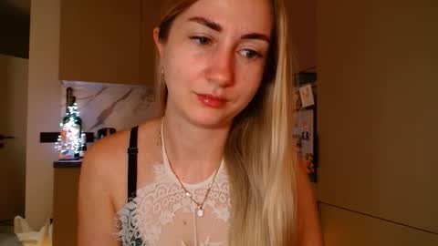  Kira  online show from March 20, 7:13 am