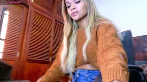    online show from November 15, 12:17 pm