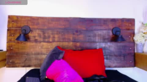    online show from April 14, 10:04 am