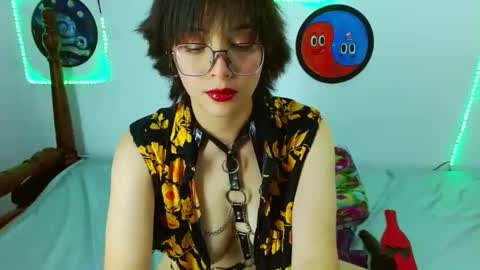 Snapshot of tamararoar chatting on February 2, 9:34 pm Tamara online show from February 2, 9:34 pm