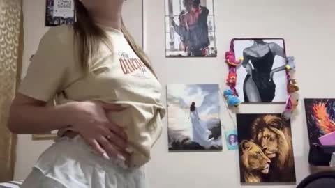 Karina online show from April 11, 5:05 pm