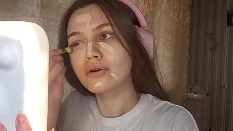 Elara online show from January 10, 9:58 am