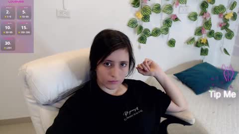 Tania  online show from November 17, 5:02 pm