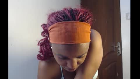 tania online show from February 25, 7:56 pm