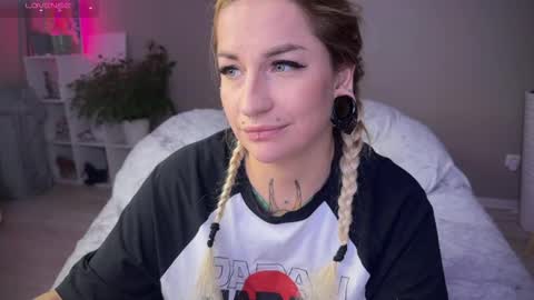 Tanya acid       online show from September 9, 1:33 pm