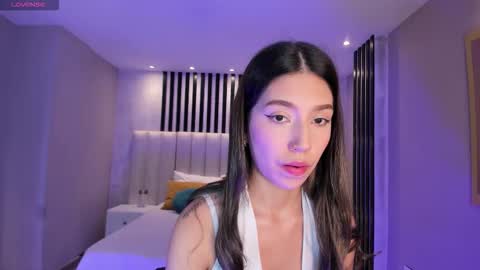 Tara Lawrence online show from December 2, 2:57 am