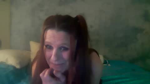 tara lynn online show from February 16, 5:26 am