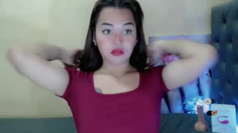 Snapshot of tastefully_yours chatting on September 11, 10:43 pm Goddess Lendy 3 online show from September 11, 10:43 pm