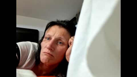 tastypeach6989 online show from May 15, 11:40 pm