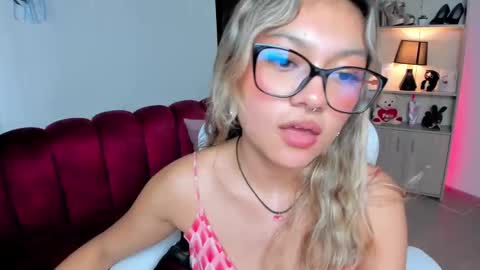 Snapshot of tatiana_mendoza chatting on September 26, 6:05 pm tatiana_mendoza online show from September 26, 6:05 pm
