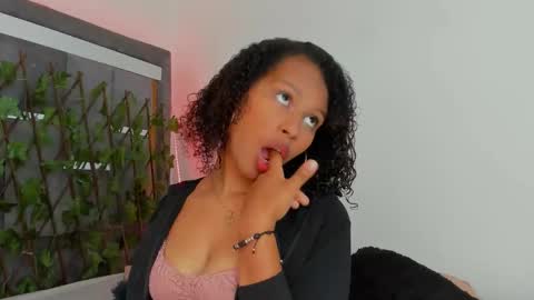 tatianasquirthot online show from March 5, 7:31 pm