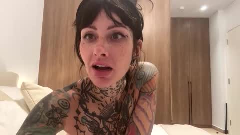 tattooedlucy_ online show from February 28, 4:06 pm
