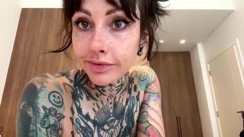 tattooedlucy_ online show from March 28, 8:47 am