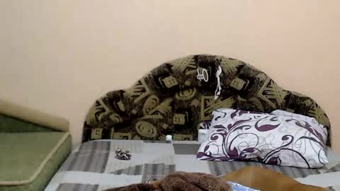 Taya online show from November 17, 5:35 pm