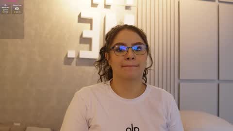 Teylor  Kim online show from September 13, 1:08 pm