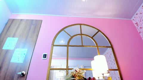 Taylor Bennet online show from April 5, 12:04 pm