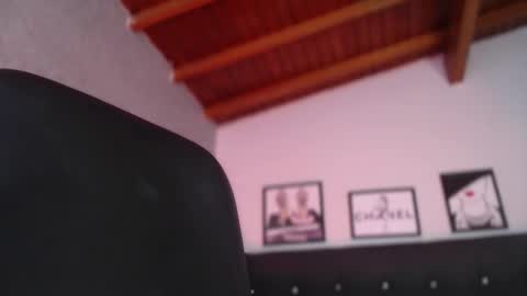 Taylor 3 online show from December 3, 5:15 pm