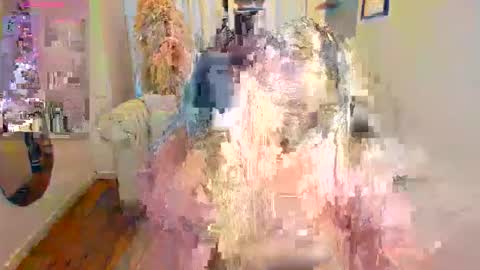 Taylor online show from March 11, 7:38 pm