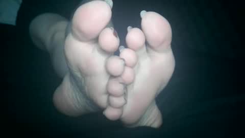 Viv West online show from December 4, 5:10 am