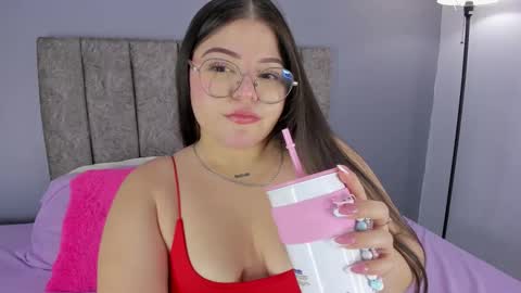 Abby  online show from February 8, 11:18 pm