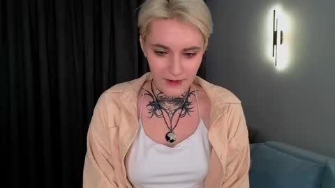 Maria online show from December 15, 1:05 pm