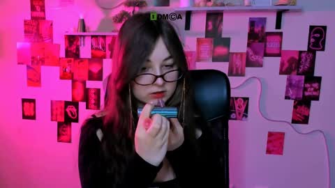 your love online show from April 18, 7:51 pm