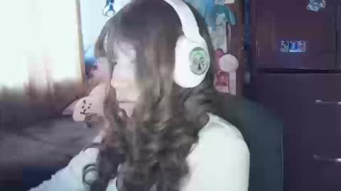 Terra Elowen online show from March 19, 5:06 pm