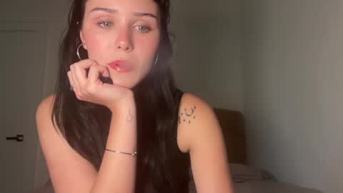 Snapshot of tessadovee chatting on September 15, 11:45 pm tessadovee online show from September 15, 11:45 pm