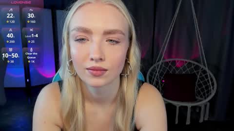 TessaHamilton online show from November 30, 9:24 am