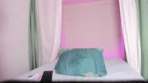 tessalowe online show from April 2, 1:41 pm