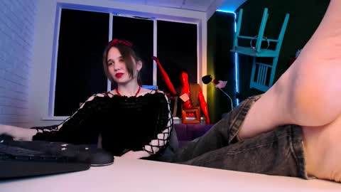 Tessa online show from November 15, 9:10 am