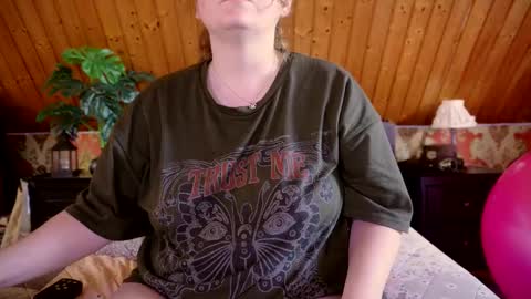 Tessa online show from September 15, 2:58 pm