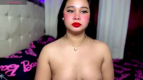 Ms. Thalia online show from November 5, 3:56 am