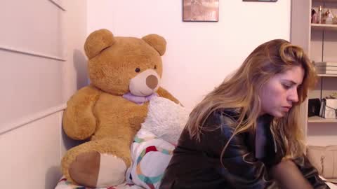   online show from February 4, 10:18 am