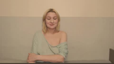 Snapshot of the_basic_instinctt chatting on October 26, 11:33 pm Eva online show from October 26, 11:33 pm