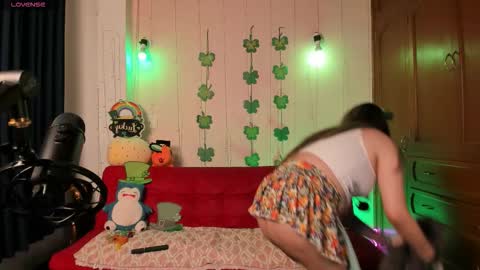 Giovanna online show from March 18, 1:32 am