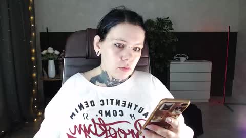 the_ice_owl online show from March 14, 5:36 pm